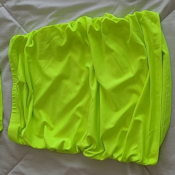 Bodycon Skirt & Tee Set - Picture 4 of 4